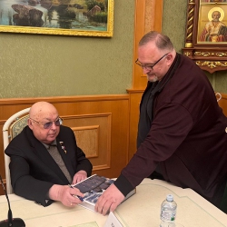 Директор ГБУК г. Москвы "Дом Лосева" Владимир Коптев-Дворников принял участие во встрече с российским политиком, депутатом Государственной Думы Федерального Собрания Российской Федерации В.И. Ресиным и презентации книги-альбома "Москва православная"