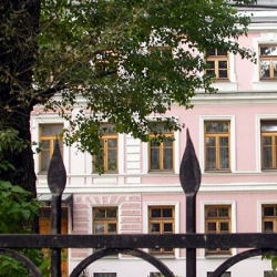 В «Доме Лосева» состоялась встреча с деканом факультета гуманитарных наук НИУ «Высшая школа экономики» Ф.Е.Ажимовым.